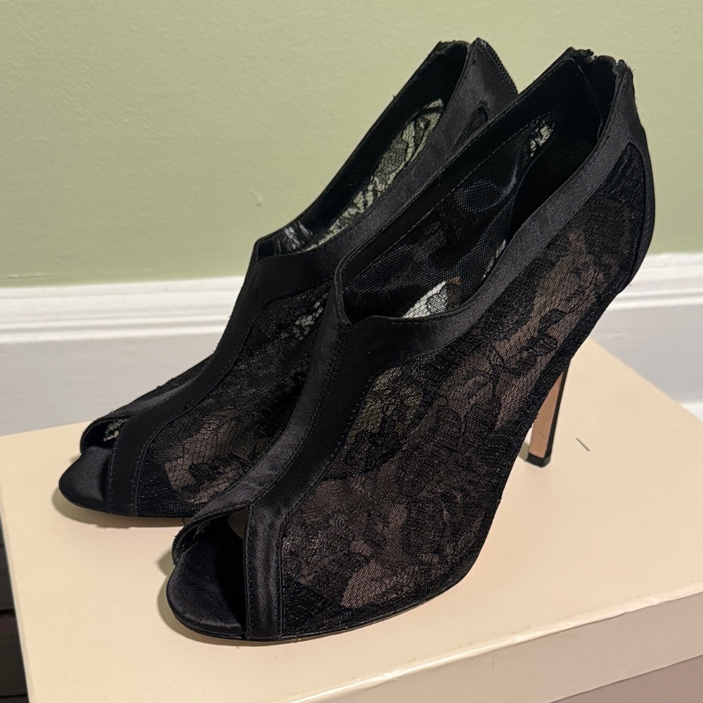 Glint Black Lace Peep-Toe Heels
